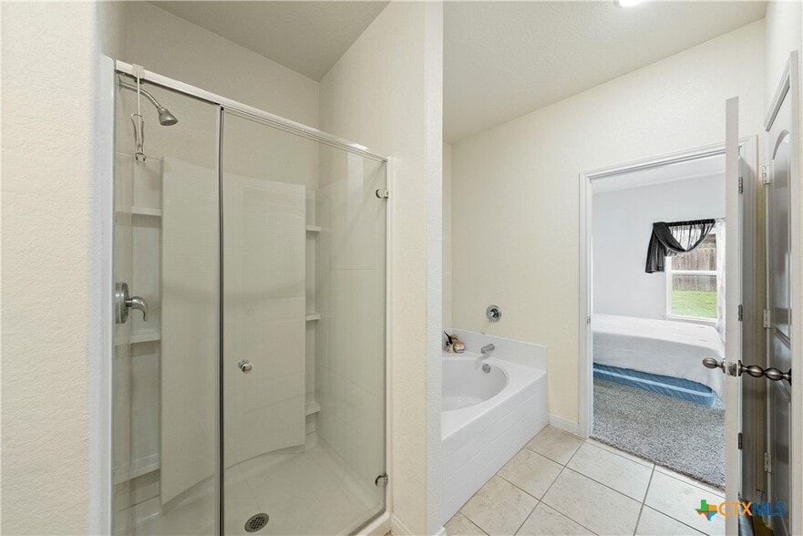 Building Photo - 247 Azalea Way