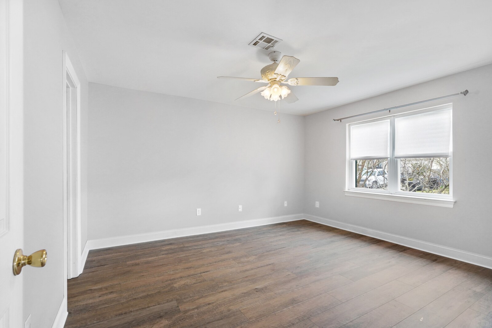 Building Photo - 6401 Center St