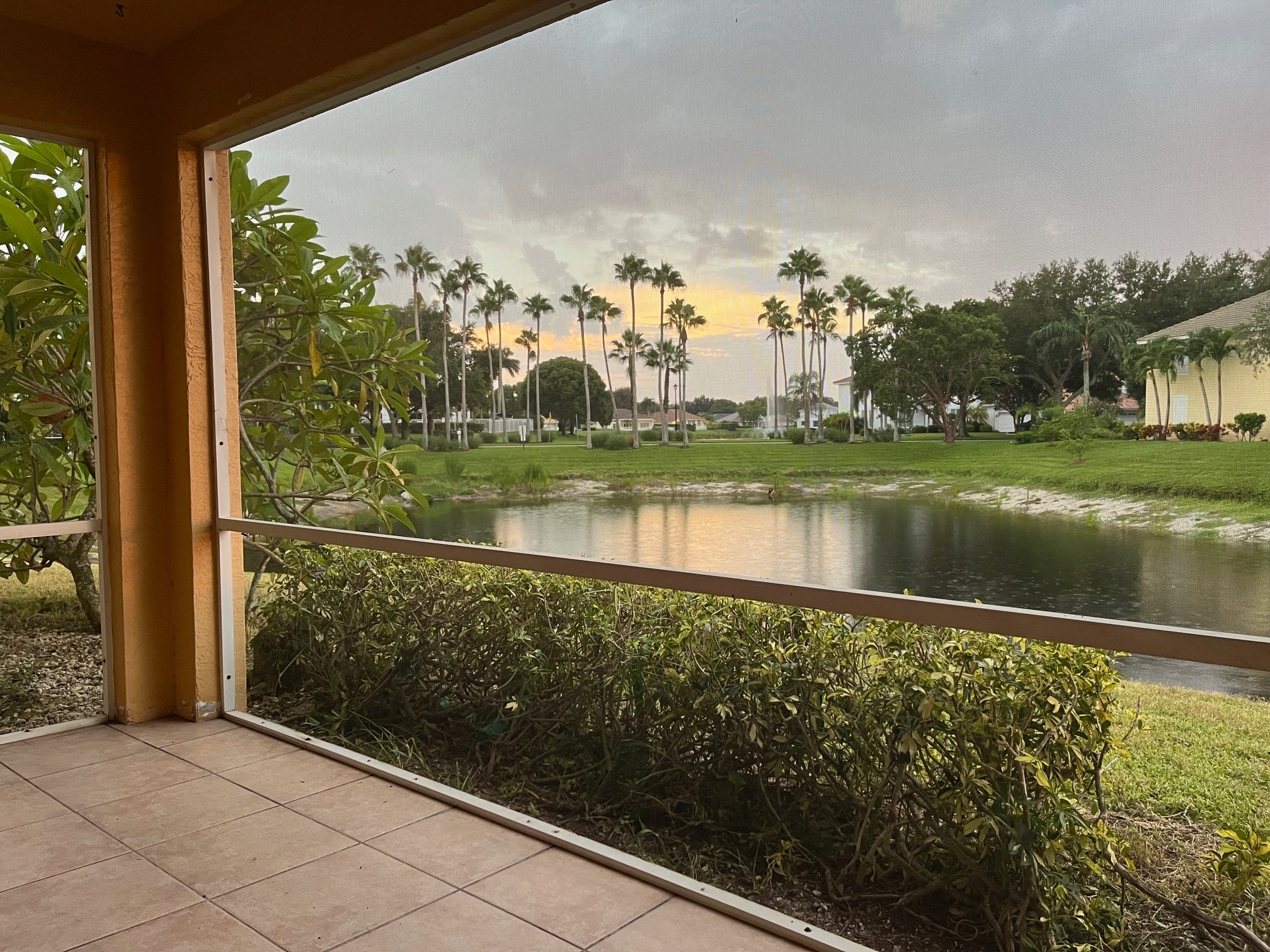 Building Photo - 207 Banyanwood Pt