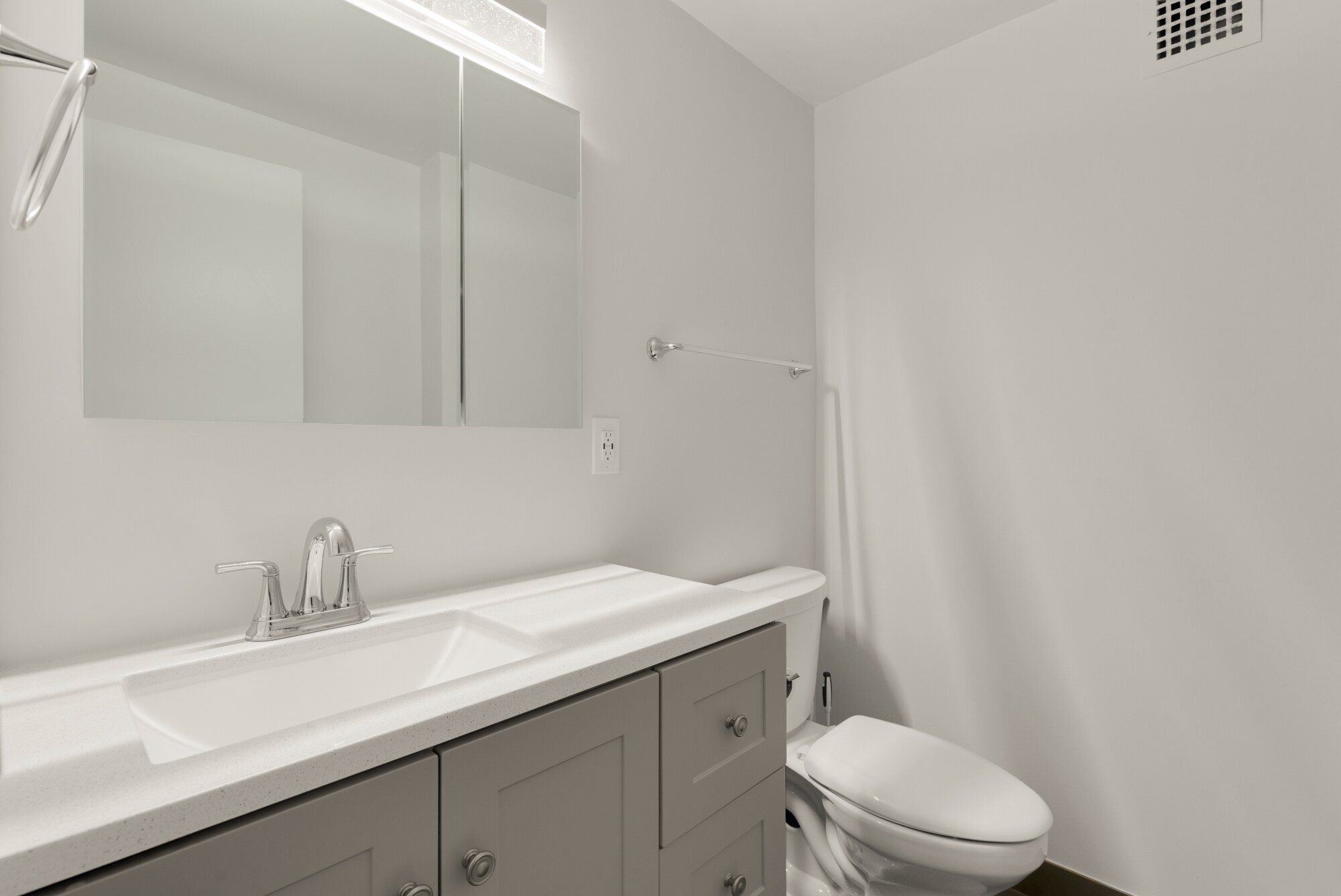 Half Bath off Foyer - 4141 N Henderson Rd