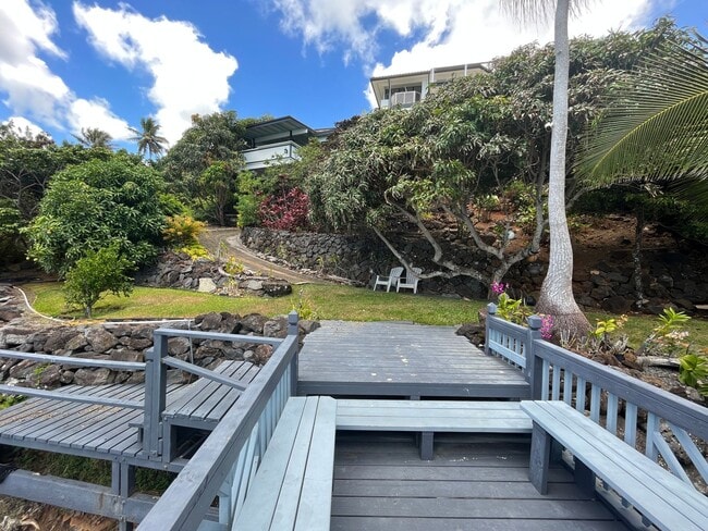 Building Photo - Hawaii living at its best.  Beautiful Kaneohe Bay front.