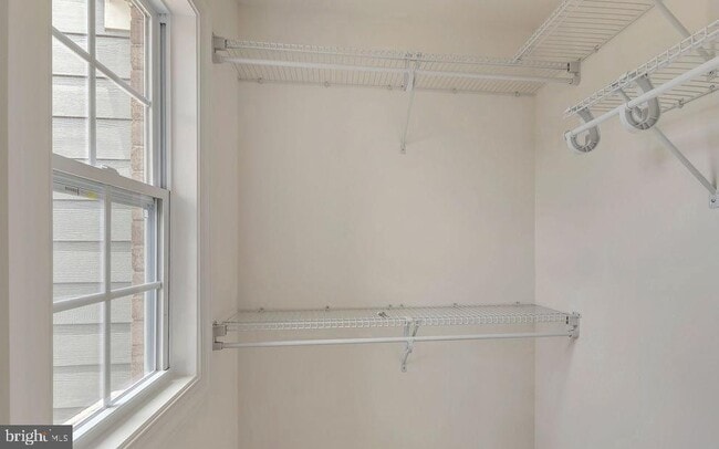Building Photo - 1064 Old Trail Dr