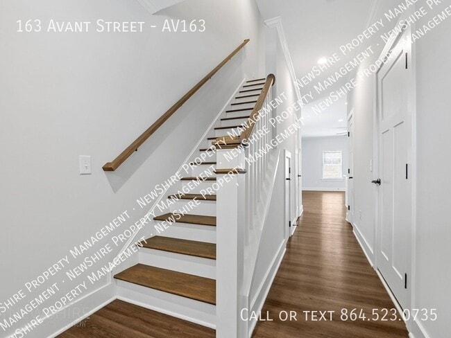 Building Photo - 163 Avant St