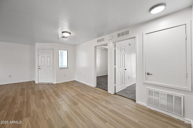 Building Photo - 3065 N 67th Ave