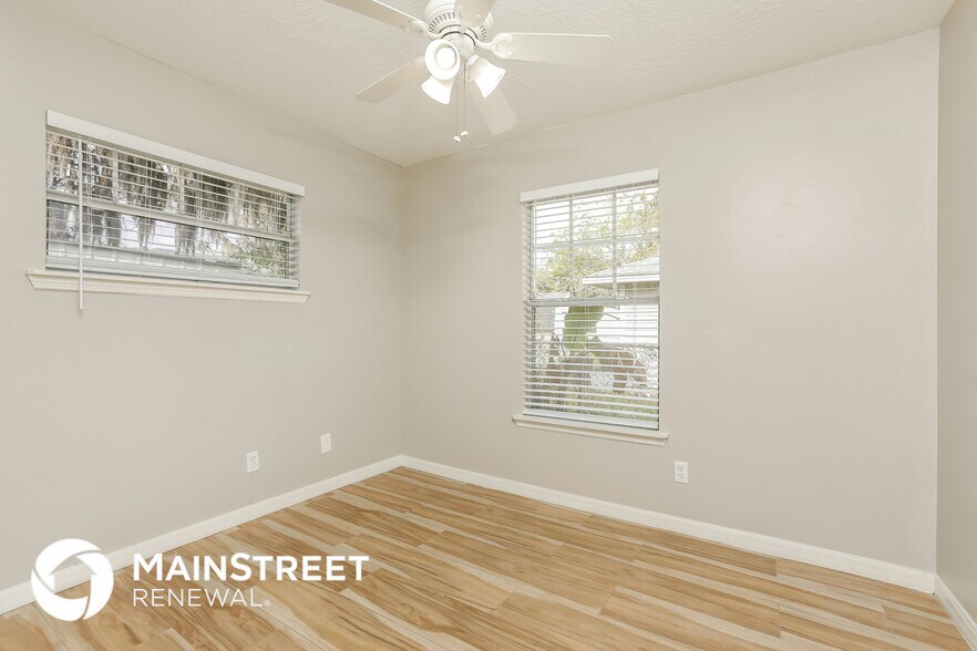 Building Photo - 376 Chinaberry Ave