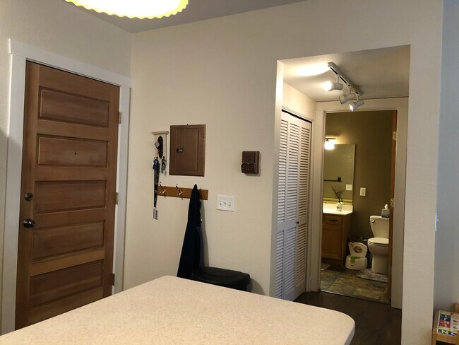 Building Photo - 8430 Gambel Dr