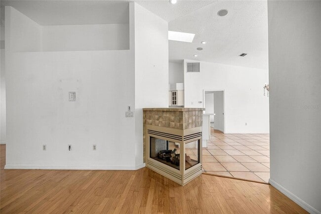 Building Photo - 482 W Fenway Dr