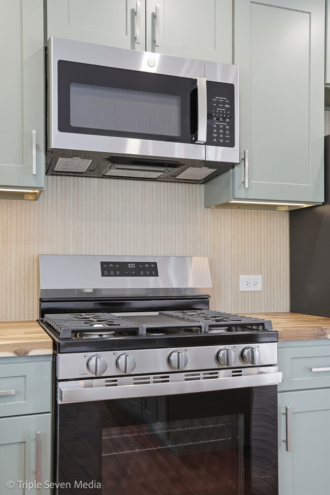 Building Photo - 505 Geronimo St