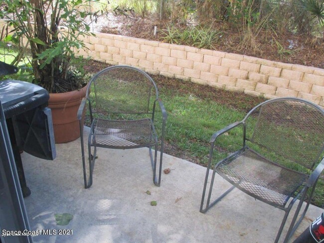 Back Patio - 630 Cedar Side Cir NE