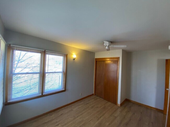 Building Photo - Check out this Three bedroom, one bedroom home COMING SOON!