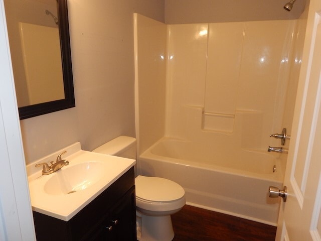 Building Photo - 104 Leah Dr