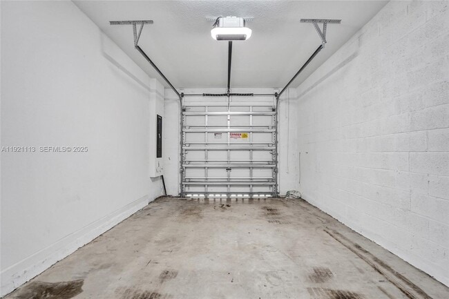 Building Photo - 4029 NW 11 Dr