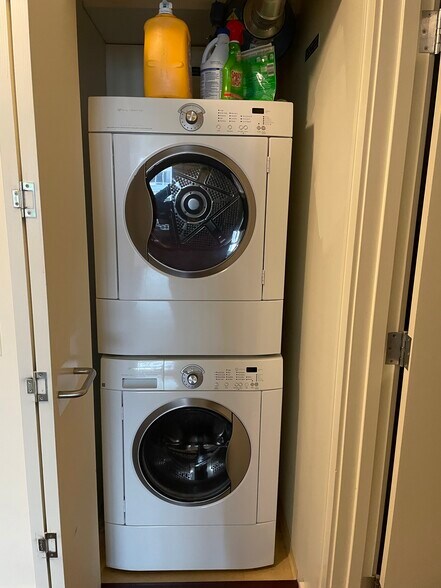 Building Photo - 3601 S River Pky