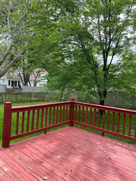 Building Photo - 1415 E 153rd Terrace