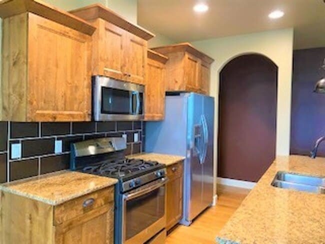 Building Photo - A Secluded, Adorable and Perfect 3 Bedroom Home Now Available!