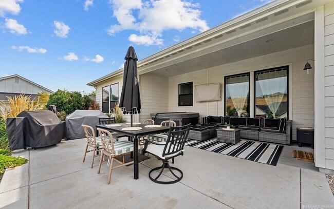 Building Photo - 6580 Sage Basin Way