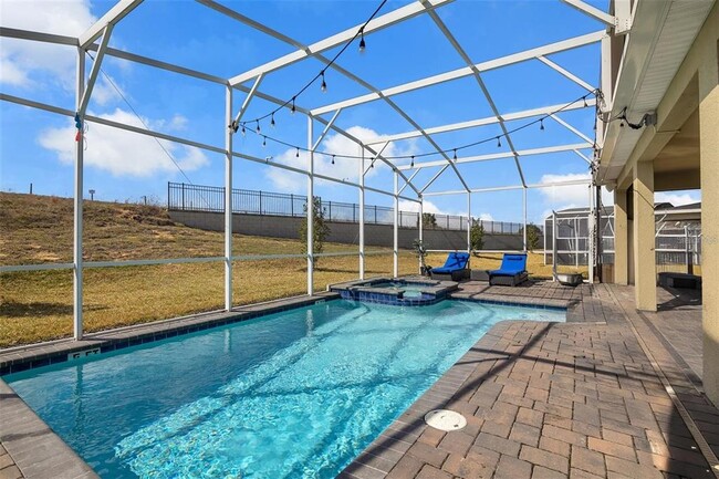 Building Photo - 9084 Sommerset Hills Dr