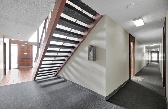 Building Photo - 8000 University Ave