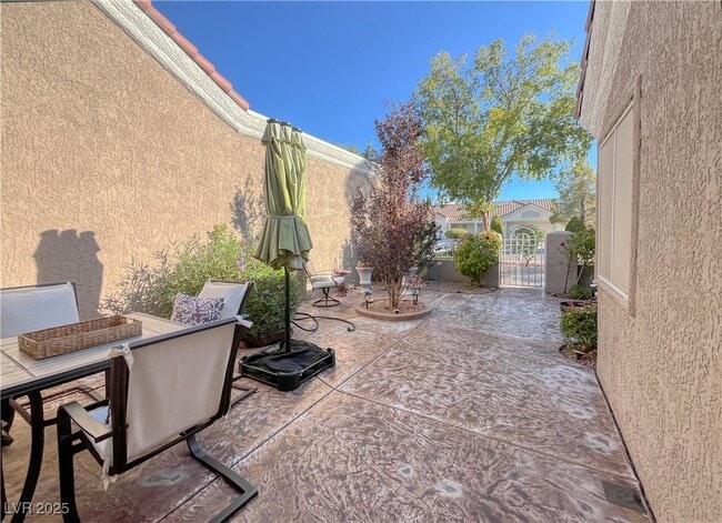 Building Photo - 8512 Desert Holly Dr