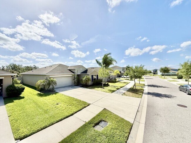 Building Photo - 17134 White Mangrove Dr