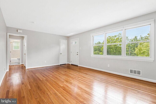Building Photo - 301 Moncure Dr