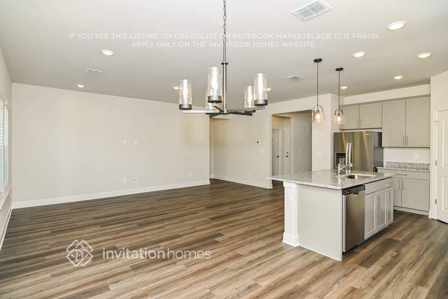 Building Photo - 1319 Bluffton Cir