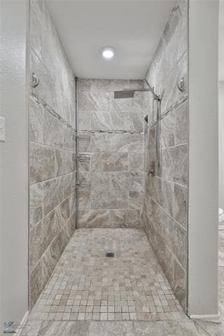 Building Photo - 641 Woodlawn Dr