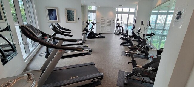 Building Photo - 350 S Miami Ave