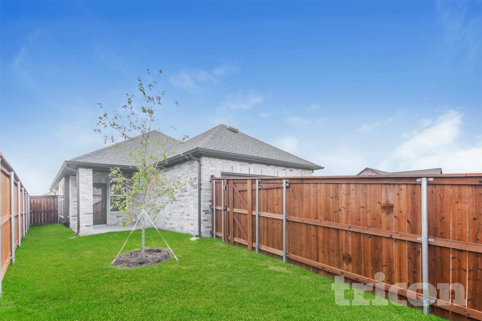 Building Photo - 8013 Brookhaven Dr