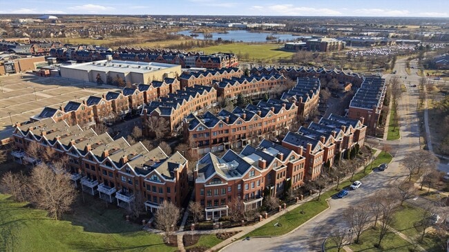 Building Photo - 1891 Admiral Ct