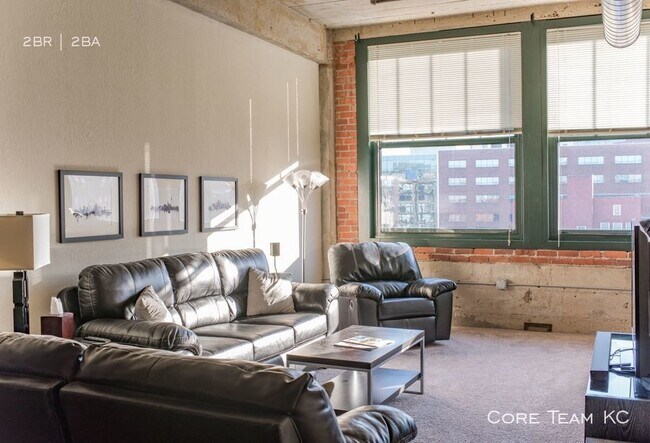 Building Photo - Loft in the Old Garment District!