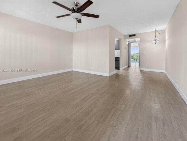 Building Photo - 13250 SW 4th Ct