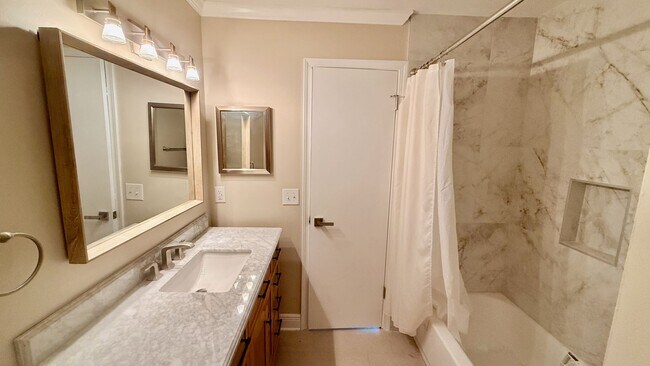 Building Photo - Renovated Home close to TMH avail NOW!!!