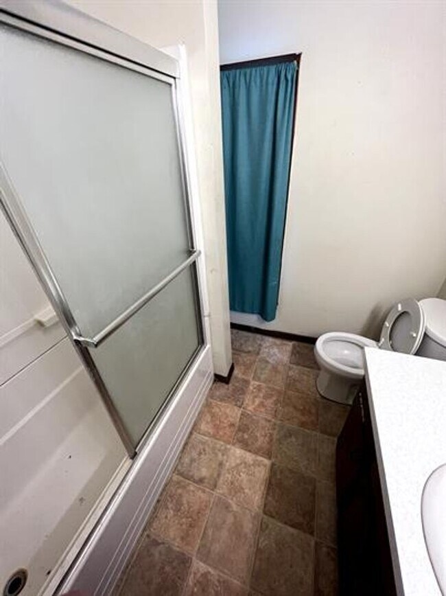 Building Photo - 403 Water St