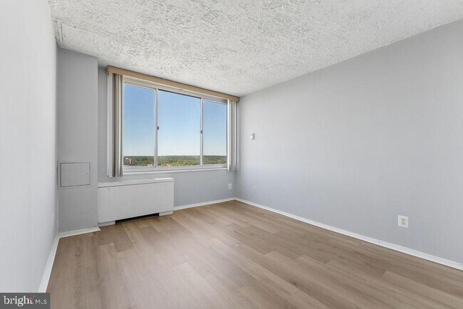 Building Photo - 11801 Rockville Pike