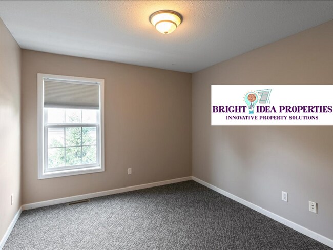 Building Photo - 5948 Oakgreen Ave N