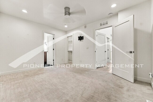 Building Photo - 1628 Irving St