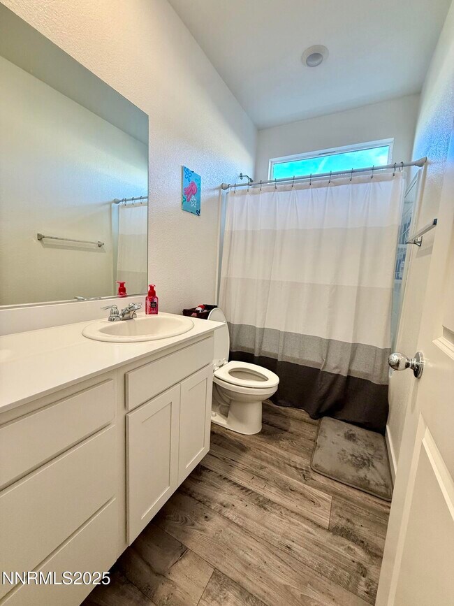 Building Photo - 1154 Alder Dr