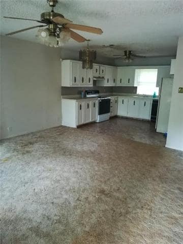 Building Photo - 87 Jade Ln