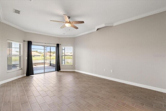 Building Photo - 2580 Channel Way