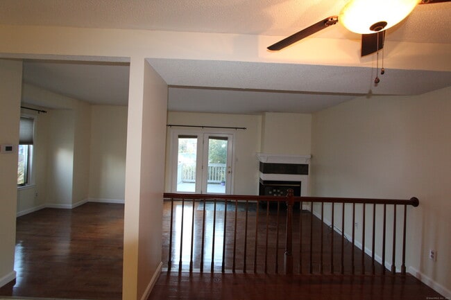 Building Photo - 44 Rosemary Ln