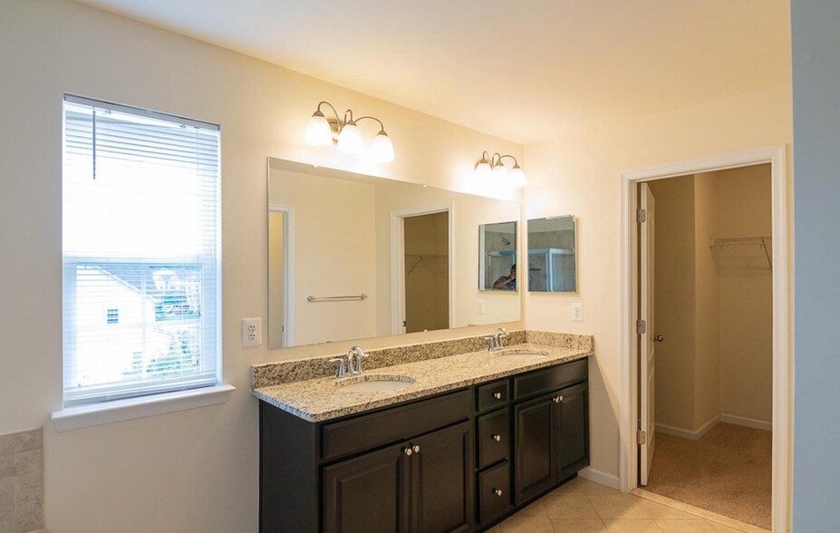 Building Photo - 11346 Sandestin Pl