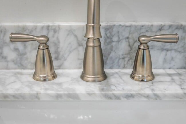 Building Photo - 21 Central St