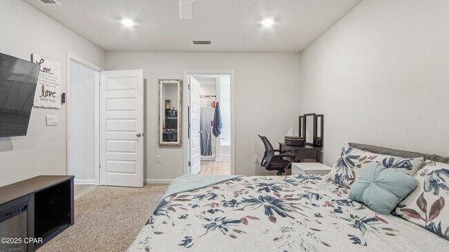 Building Photo - 6592 Slabinski Ln