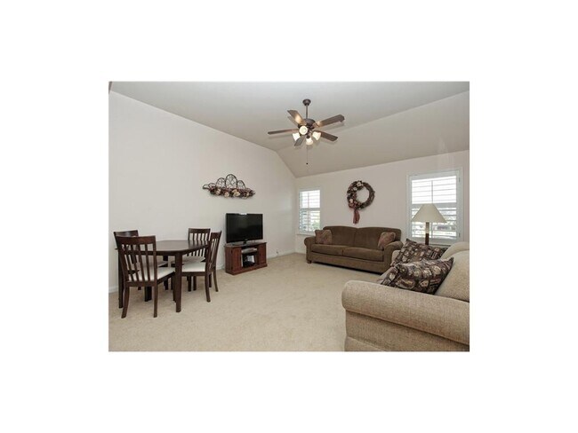 Building Photo - 2660 Salorn Way