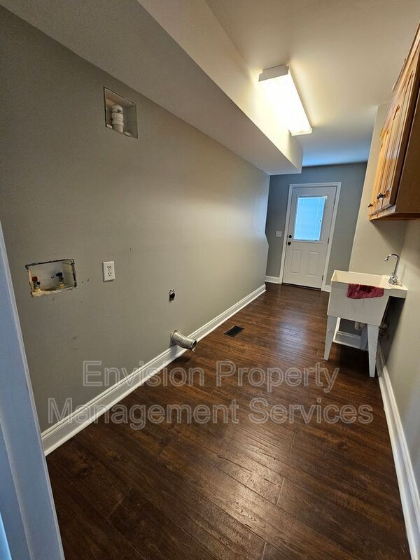 Building Photo - 164 Cliett Rd