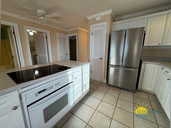 Building Photo - Waterfront Condo with Stunning Views – 2BR...