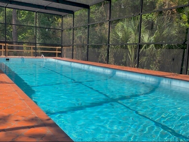 Primary Photo - 745 NW 18th St