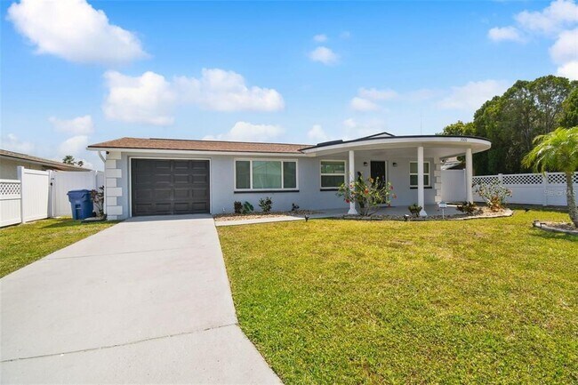 3600 Umber Rd 3600 Umber Rd Holiday - 3600 Umber Rd Holiday Fl Building Photo 