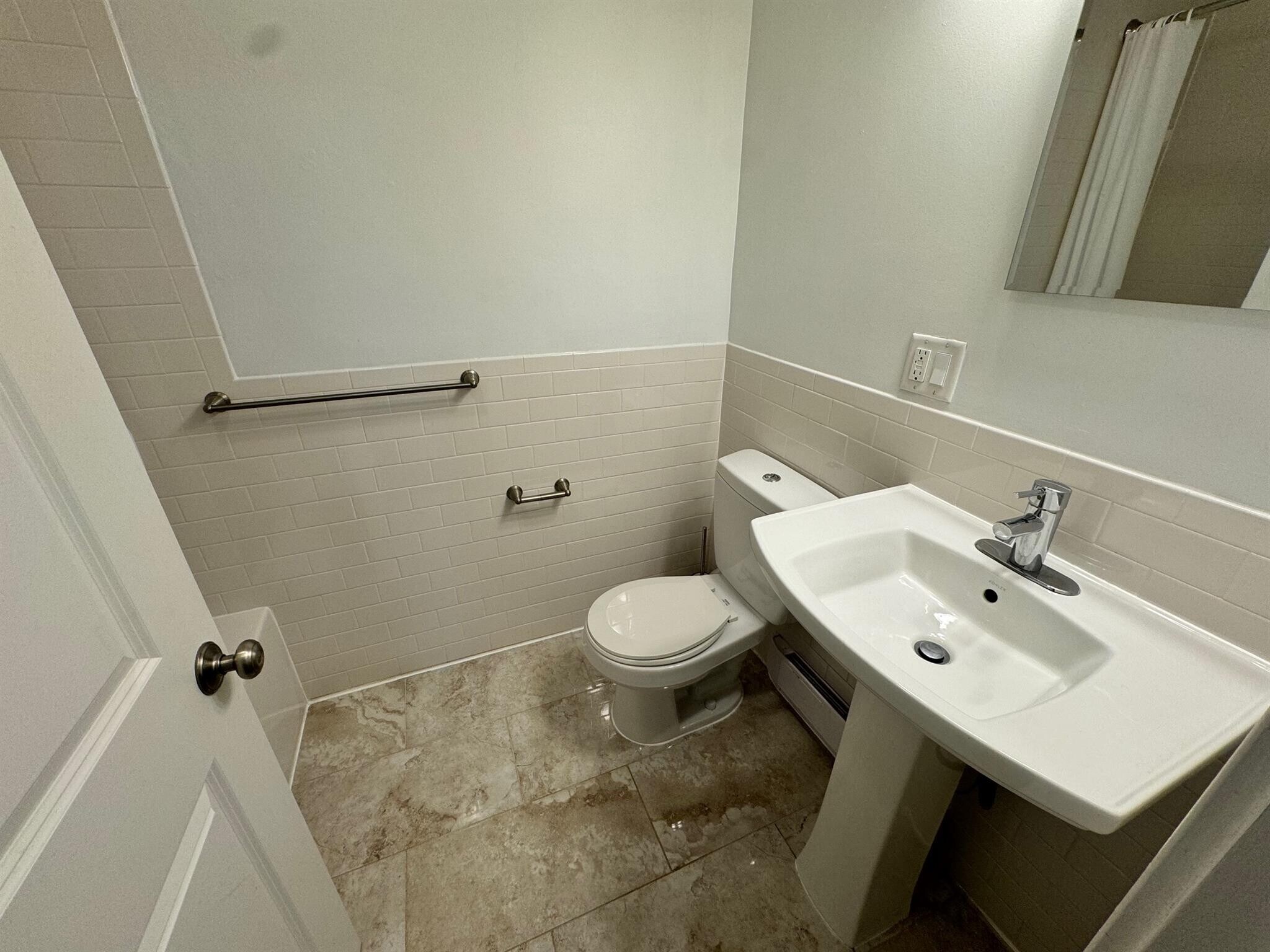 Building Photo - 131 Summer St